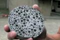Self-adhesive concrete
