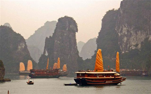 Picture 10 of 10 best destinations in Vietnam in foreign newspapers