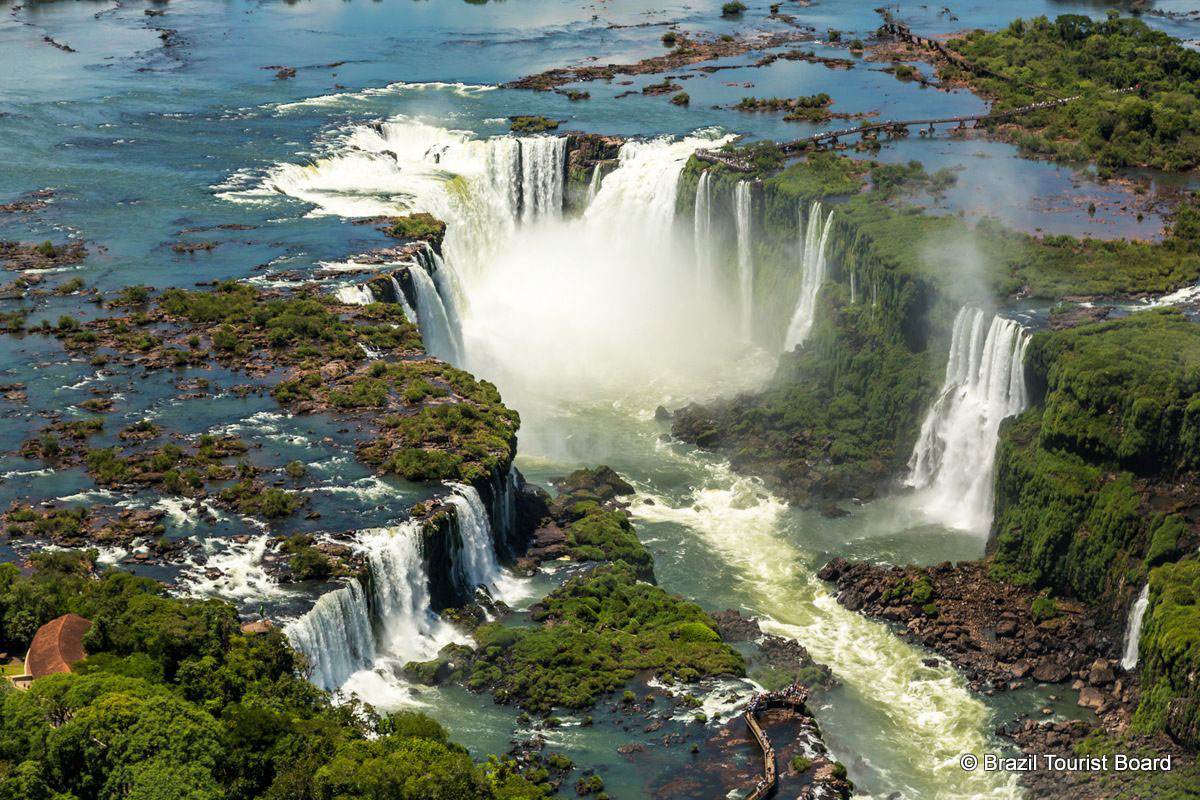 Picture 3 of 10 destinations cannot be missed when coming to Brazil