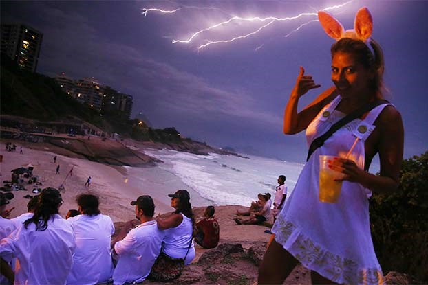 Picture 3 of 10 disastrous misconceptions about lightning