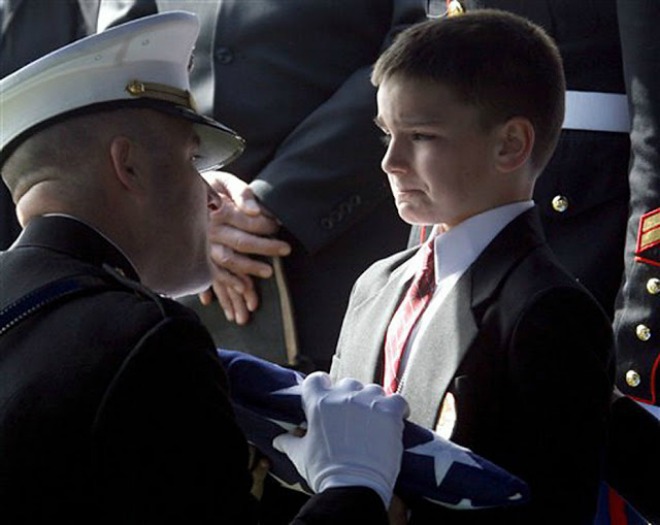 Picture 3 of 10 emotional moments that move your heart