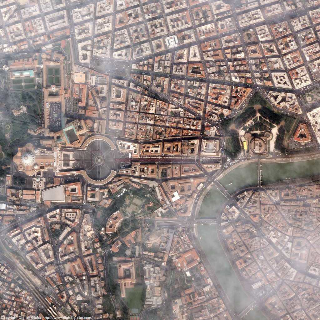 Picture 8 of 10 famous tourist cities from above