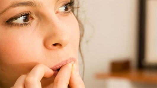 Picture 1 of 10 habits when nervousness badly affects health