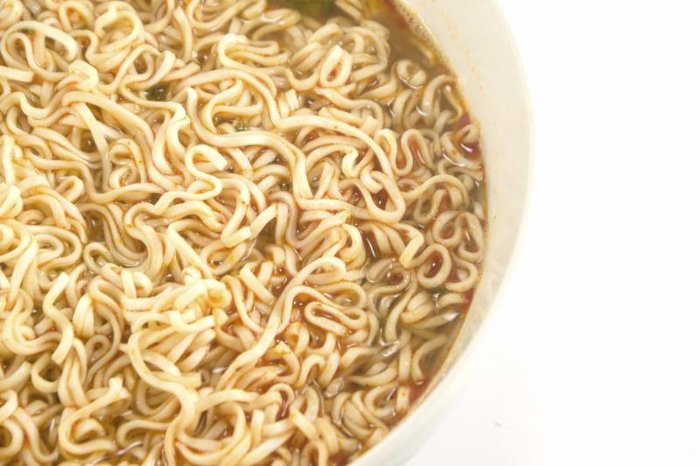 Picture 1 of 10 interesting things you should know about instant noodles