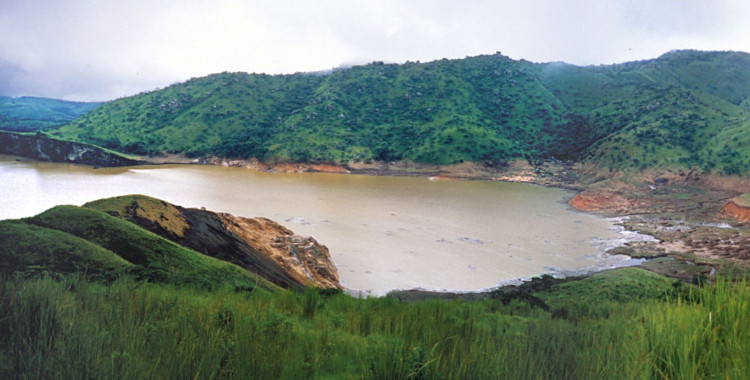 Picture 5 of 10 lakes are beautiful but can kill people