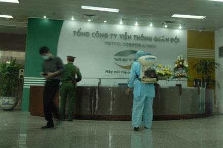Picture 1 of 10 more cases of A / H1N1 flu expression in Viettel building