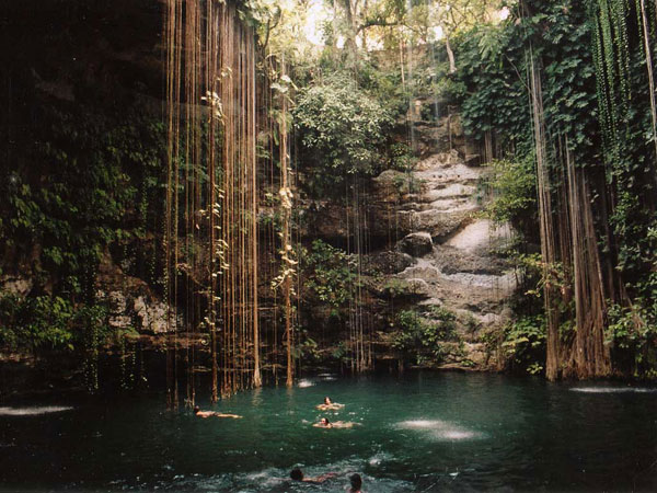 Picture 4 of 10 most beautiful natural holes in the world