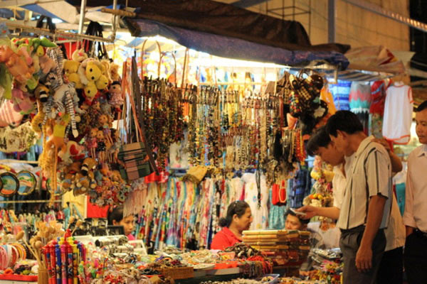 Picture 10 of 10 most famous night market in Vietnam