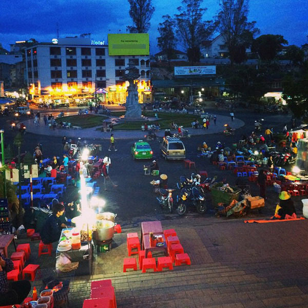 Picture 12 of 10 most famous night market in Vietnam