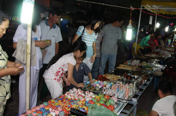 Picture 19 of 10 most famous night market in Vietnam