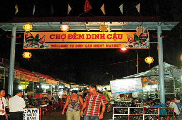 Picture 21 of 10 most famous night market in Vietnam