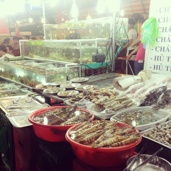 Picture 22 of 10 most famous night market in Vietnam