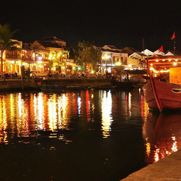 Picture 6 of 10 most famous night market in Vietnam