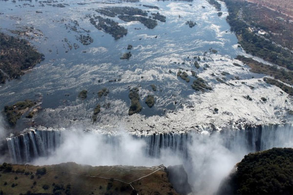Picture 3 of 10 most majestic waterfalls on the planet