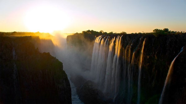 Picture 4 of 10 most majestic waterfalls on the planet
