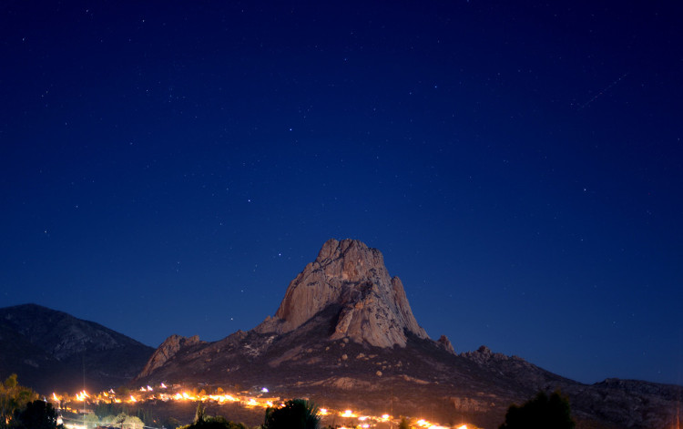 Picture 10 of 10 natural wonders are the largest monoliths in the world