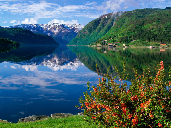 Picture 8 of 10 places where people live the longest in the world