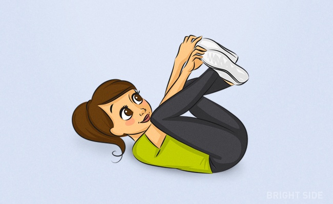 Picture 3 of 10 simple exercises for energetic mornings