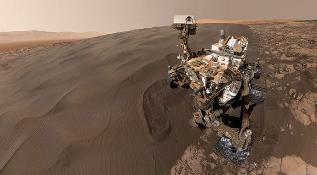 Picture 7 of 10 strange natural phenomena that cannot explain in the Solar System