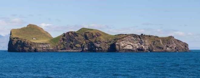 Picture 9 of 10 super small islands with people in the world