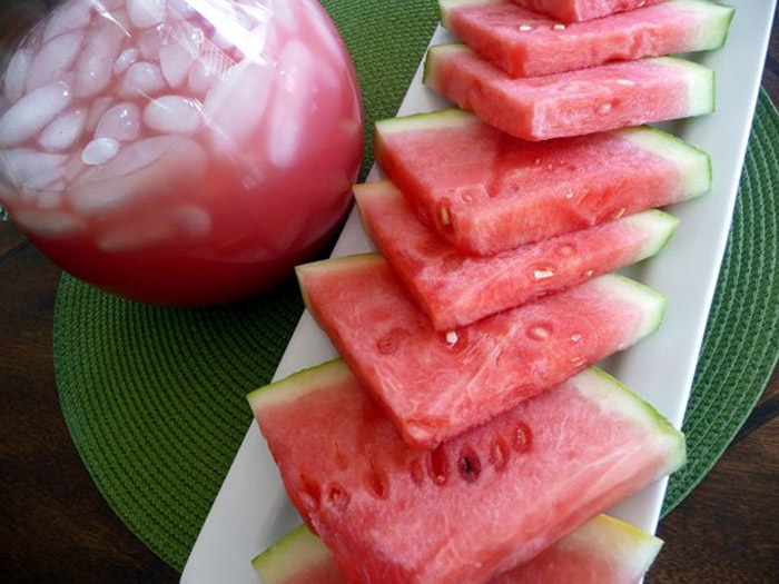 Picture 3 of 10 things to know when you know how to eat watermelon