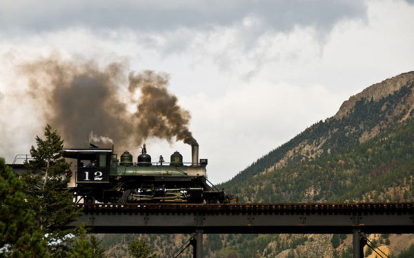 Picture 4 of 10 train trips to challenge visitors' courage