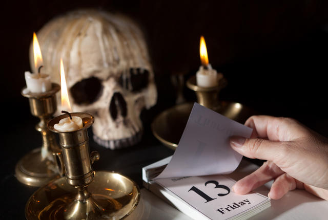 Picture 7 of 10 types of superstition about the dead are extremely difficult to understand
