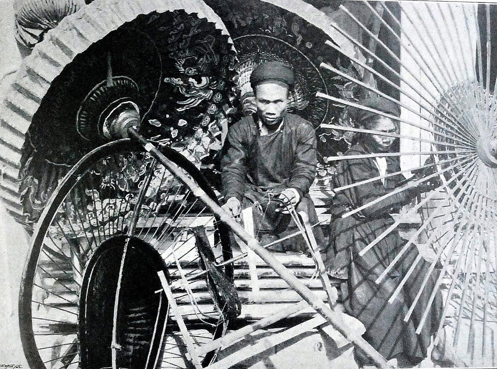 Picture 10 of 100 years ago, what Vietnamese people did for a living?