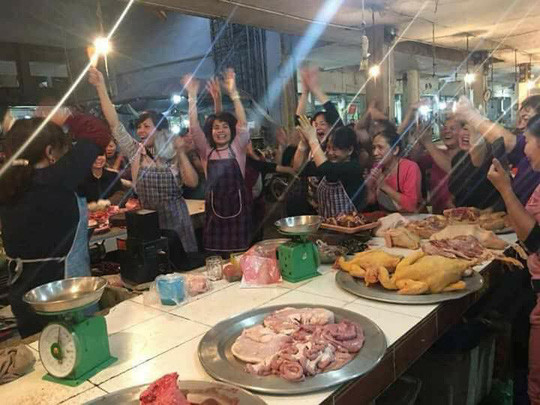 Picture 6 of 1,001 Vietnamese cheering style U23