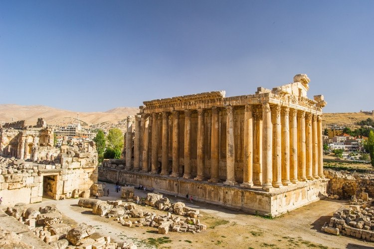 Picture 2 of 11 mysterious ancient buildings in the world that challenge the scientific world