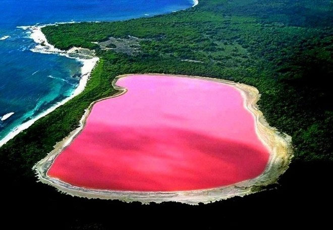 Picture 11 of 11 natural wonders with surreal beauty