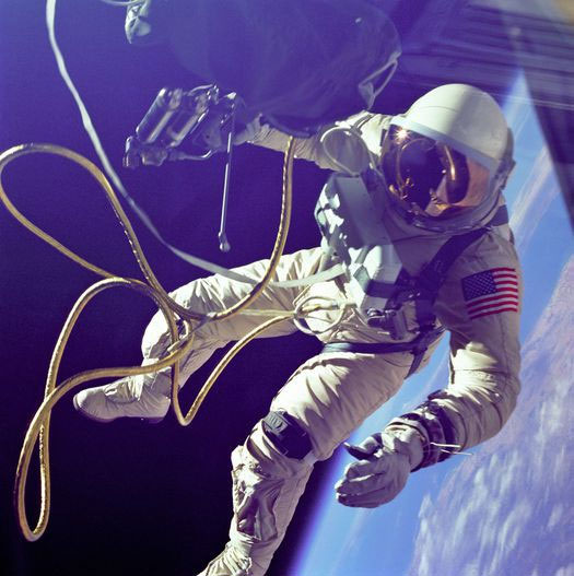 Picture 4 of 11 overwhelming photos of NASA astronauts