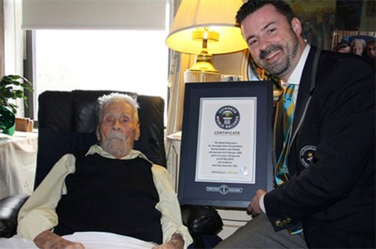 Picture 1 of 111-year-old grandfather reached Guinness world record