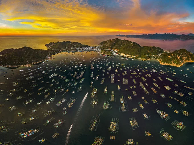 Picture 6 of 12 impressive Vietnamese images from above