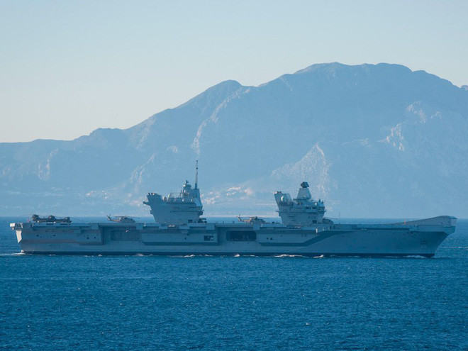 Picture 4 of 12 latest aircraft carriers in the world: How many cars does Asia occupy?