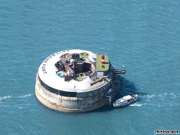 Picture 7 of 12 unbelievable floating hotels exist in the world