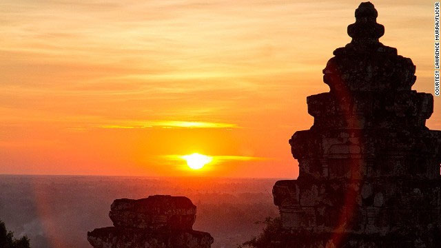 Picture 11 of 12 views of the most beautiful sunset on the planet