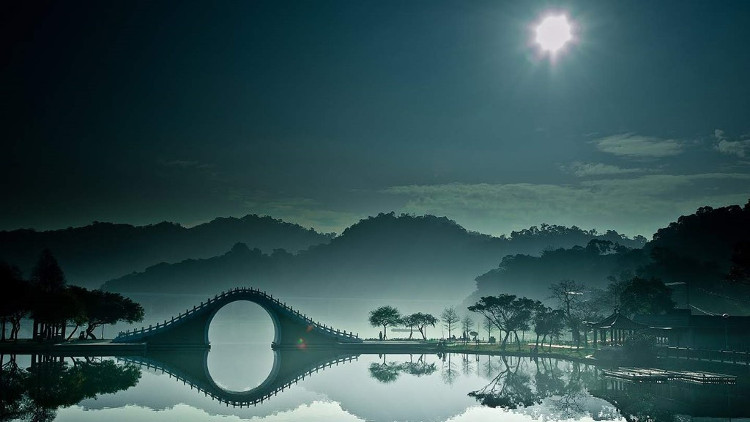 Picture 12 of 13 beautiful fairy-like bridges worth admiring around the world