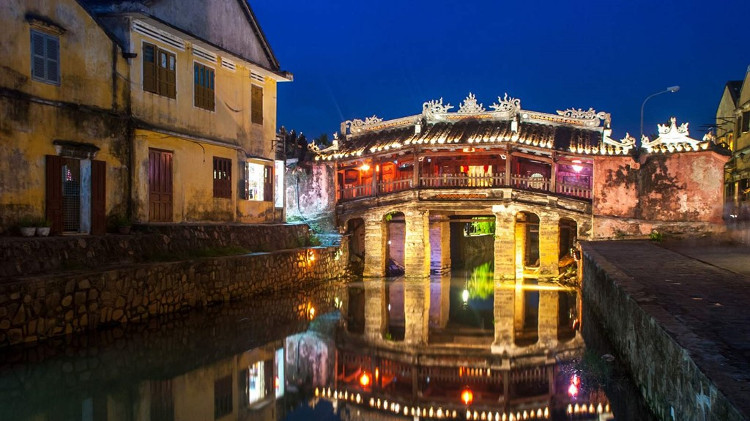 Picture 7 of 13 beautiful fairy-like bridges worth admiring around the world