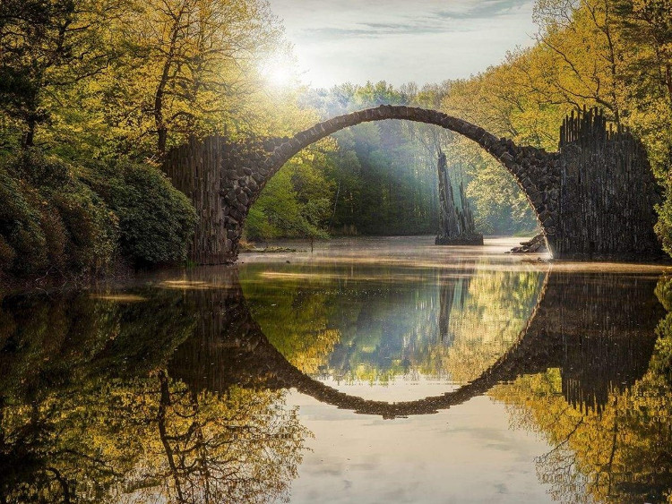 Picture 8 of 13 beautiful fairy-like bridges worth admiring around the world