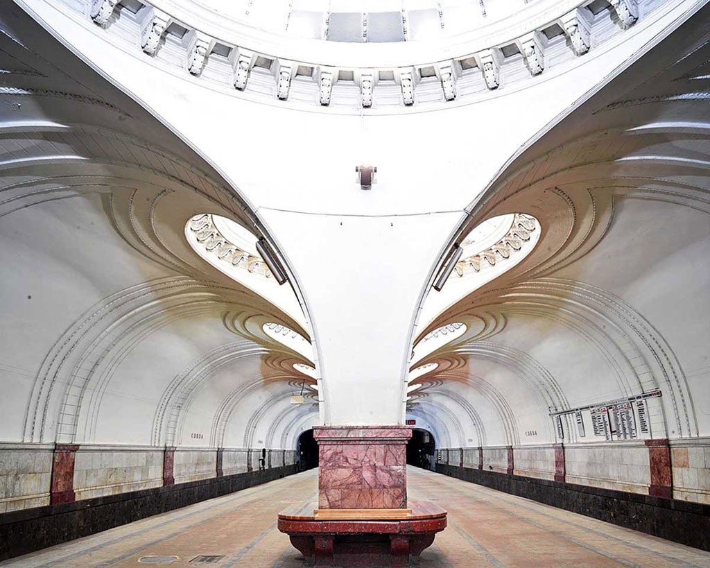 Picture 7 of 13 splendid train stations like the palace in Russia