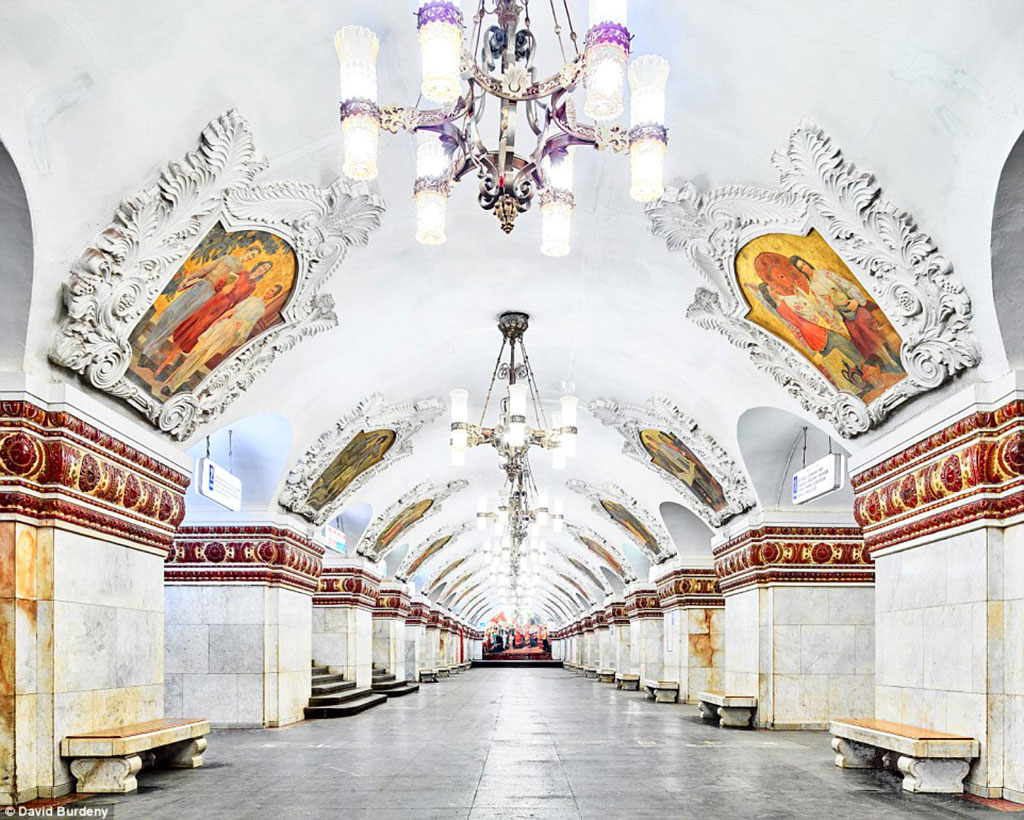 Picture 9 of 13 splendid train stations like the palace in Russia