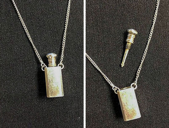 Picture 11 of 13 strange strange objects in the past, but few people know its true use