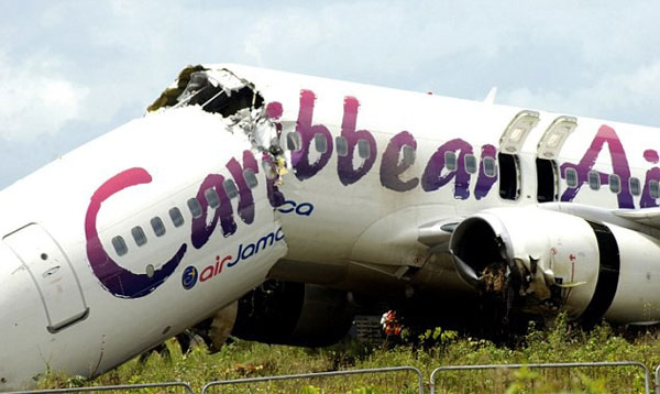 Picture 3 of 14 cases of rare death after a catastrophic plane crash