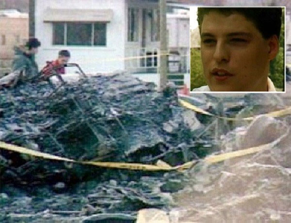 Picture 6 of 14 cases of rare death after a catastrophic plane crash