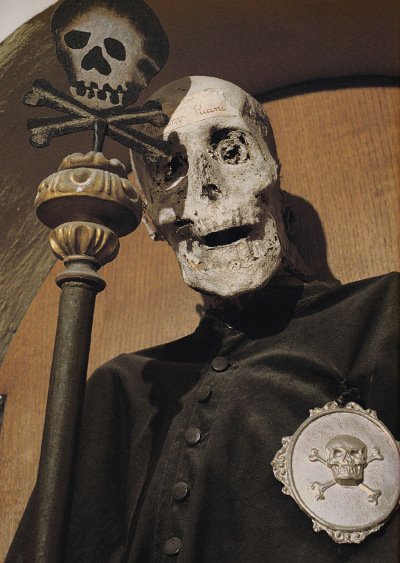 Picture 13 of 15 horrifying photos of the world's skeletons