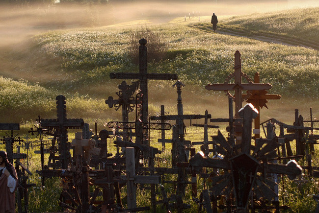 Picture 11 of 15 macabre locations that the bravest have to build their hair