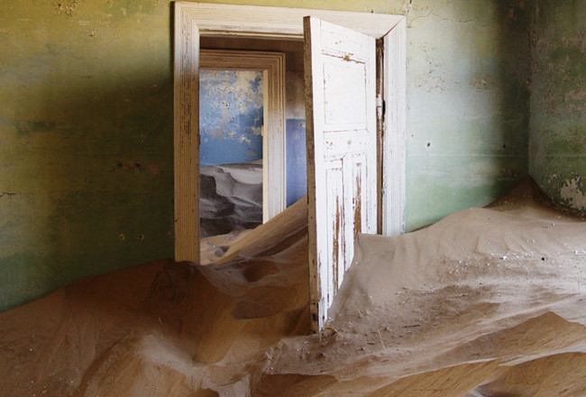 Picture 14 of 15 macabre locations that the bravest have to build their hair