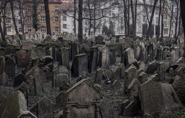 Picture 8 of 15 macabre locations that the bravest have to build their hair