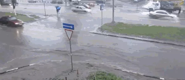 Picture 1 of 16 scenes of affliction that we are suffering in rainy days